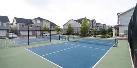 1amazing-townhome-in-edgewater-community-vineyard-ut-building-photo_1_11zon