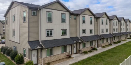 4starwood-farms-townhomes-cypress-tx-alternate-building-photo_3_11zon