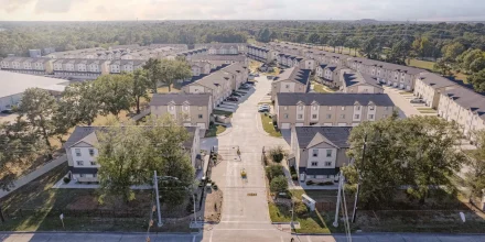 6starwood-farms-townhomes-cypress-tx-building-photo_4_11zon