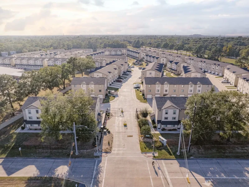 6starwood-farms-townhomes-cypress-tx-building-photo_4_11zon
